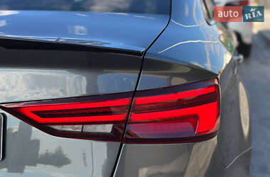 Седан Audi S3 2017 в 
