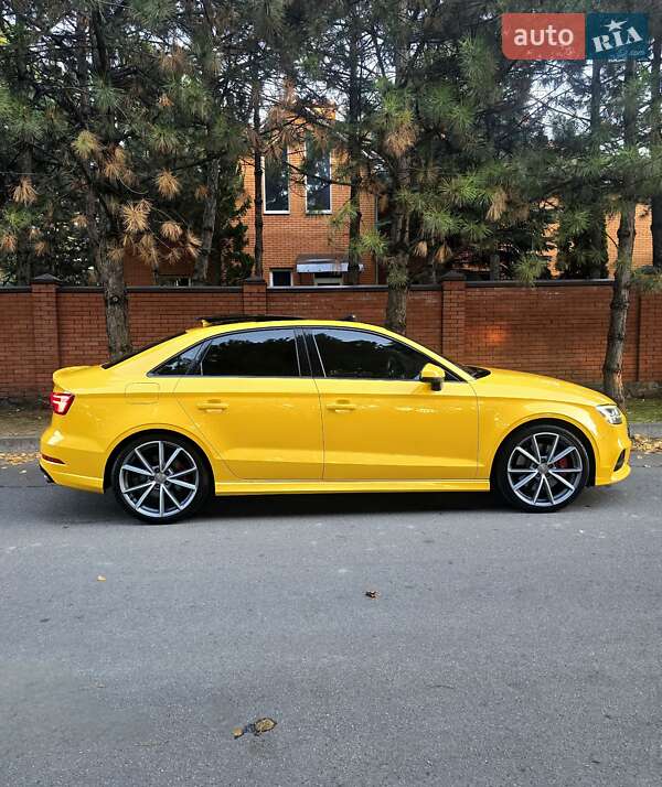 Седан Audi S3 2017 в Дніпрі