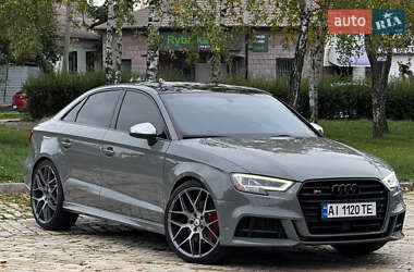 Седан Audi S3 2019 в 