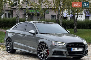 Седан Audi S3 2019 в 