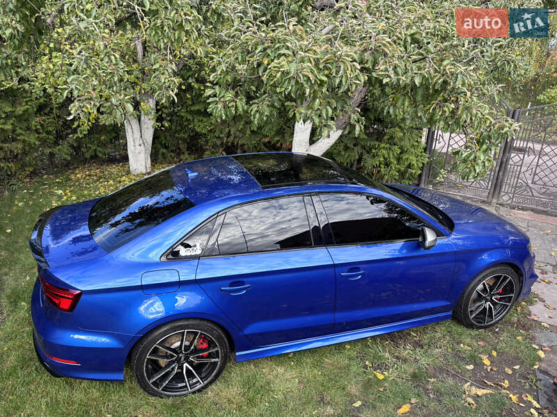 Седан Audi S3 2014 в Киеве
