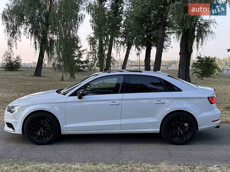 Седан Audi S3 2014 в Вінниці