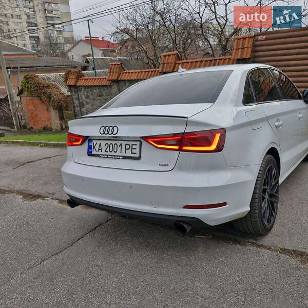 Седан Audi S3 2014 в Виннице