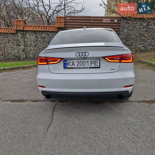 Седан Audi S3 2014 в Виннице