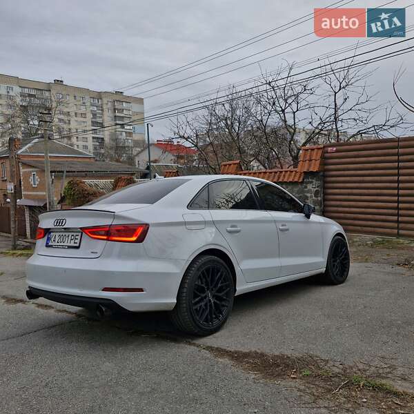 Седан Audi S3 2014 в Виннице