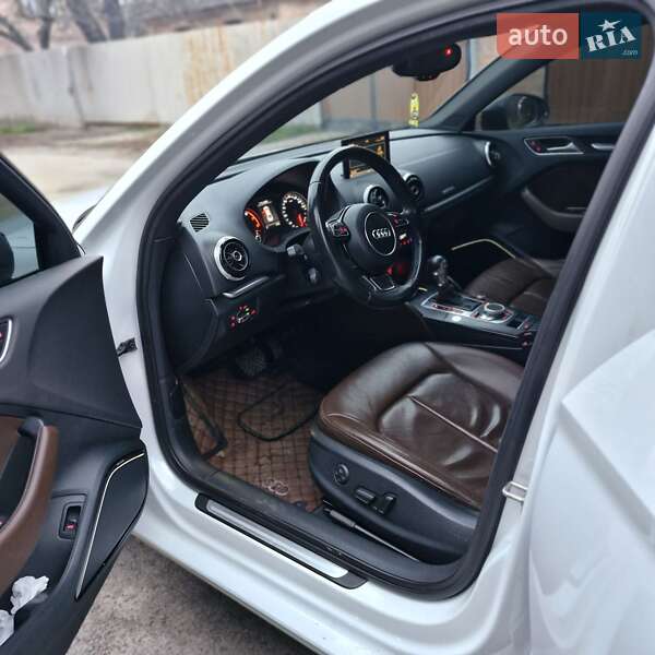 Седан Audi S3 2014 в Виннице