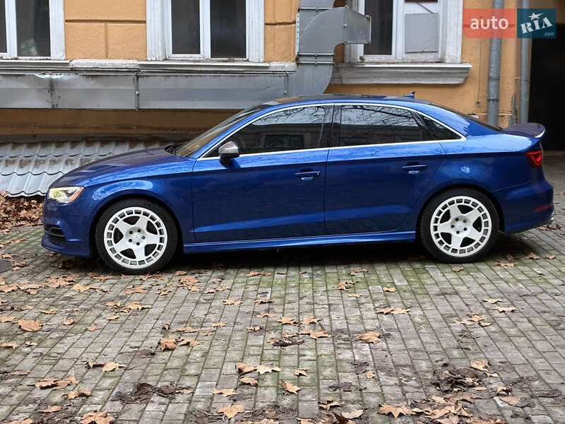 Седан Audi S3 2015 в Одесі
