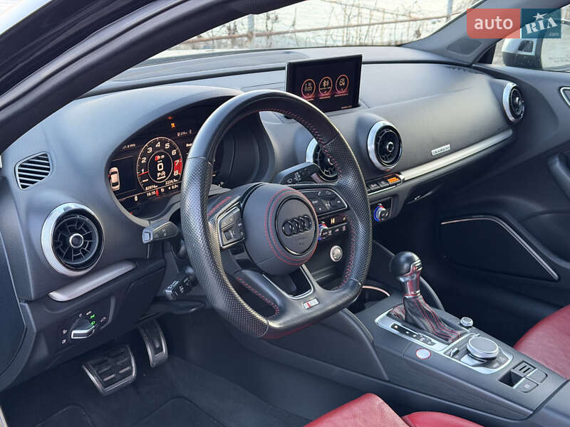 Седан Audi S3 2017 в Одессе