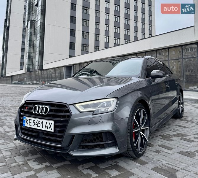 Седан Audi S3 2017 в Дніпрі