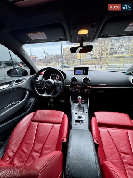 Седан Audi S3 2017 в Дніпрі