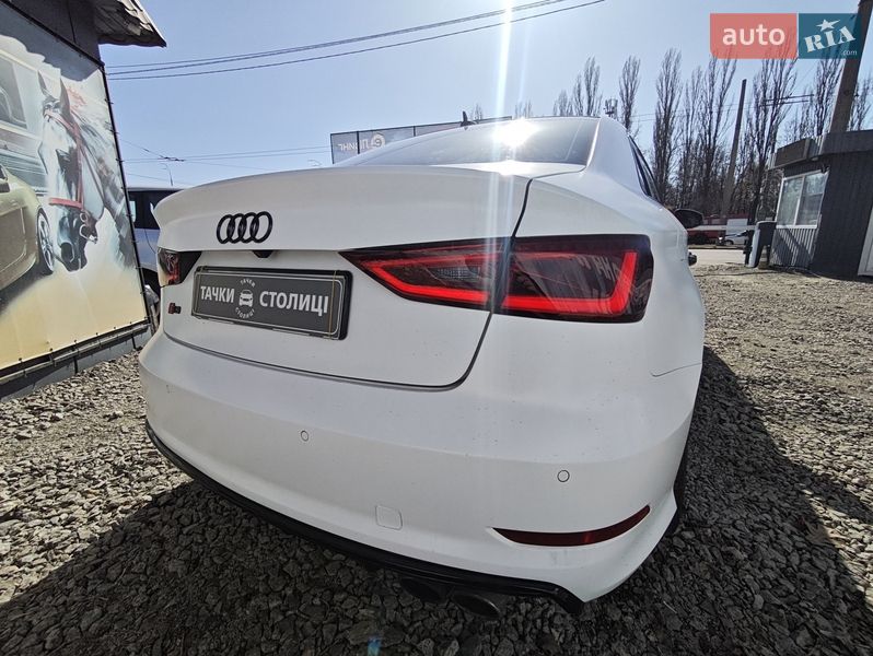 Седан Audi S3 2015 в Киеве
