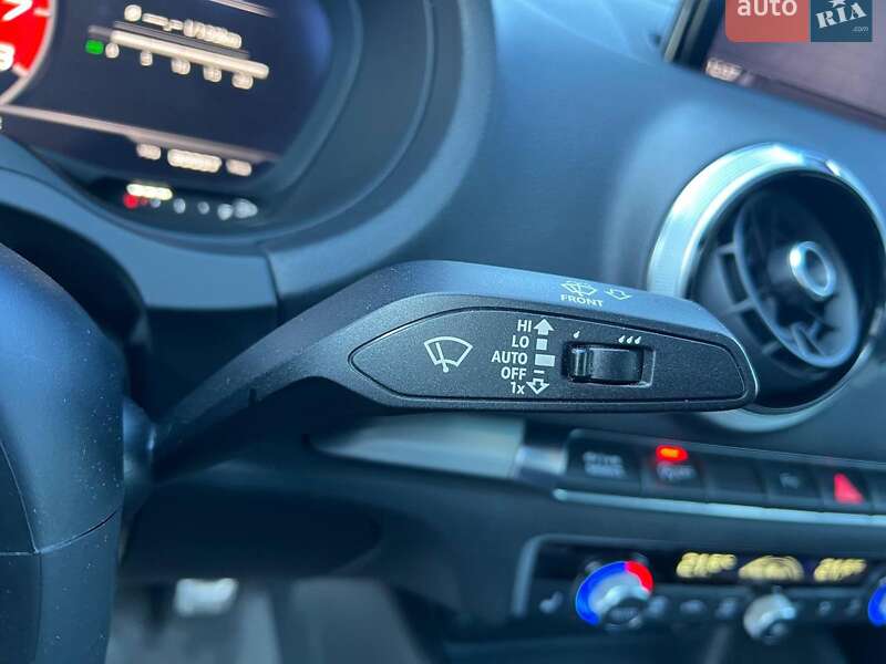 Седан Audi S3 2017 в Львове