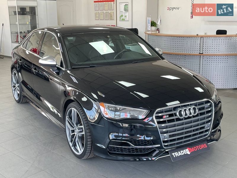 Седан Audi S3 2014 в Киеве