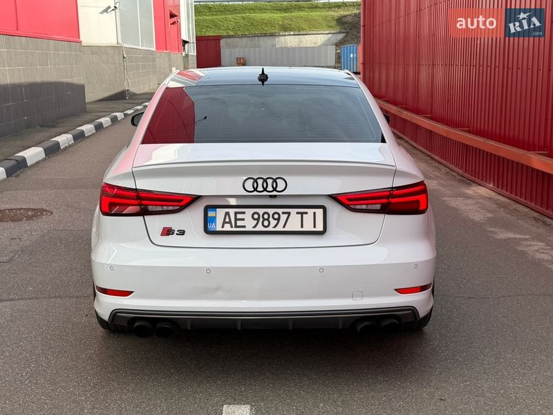 Седан Audi S3 2015 в Києві