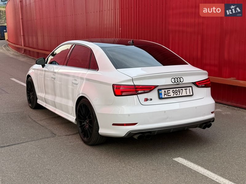 Седан Audi S3 2015 в Києві