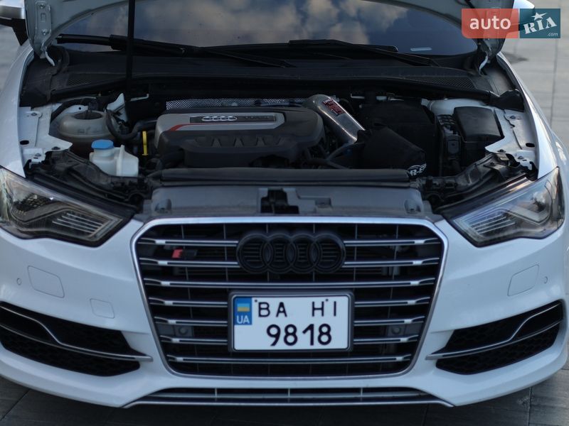 Седан Audi S3 2015 в Кропивницькому