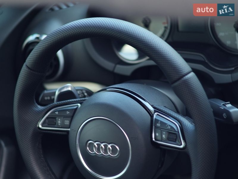 Седан Audi S3 2015 в Кропивницькому