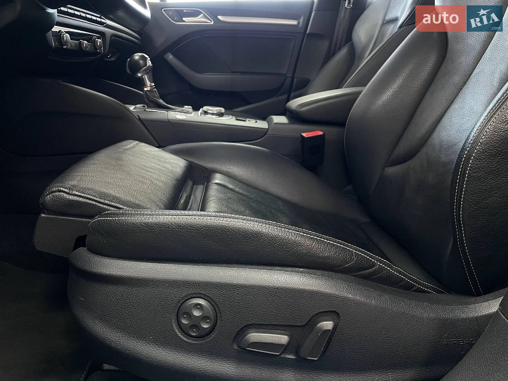 2014 Audi S3 - мініатюра 26