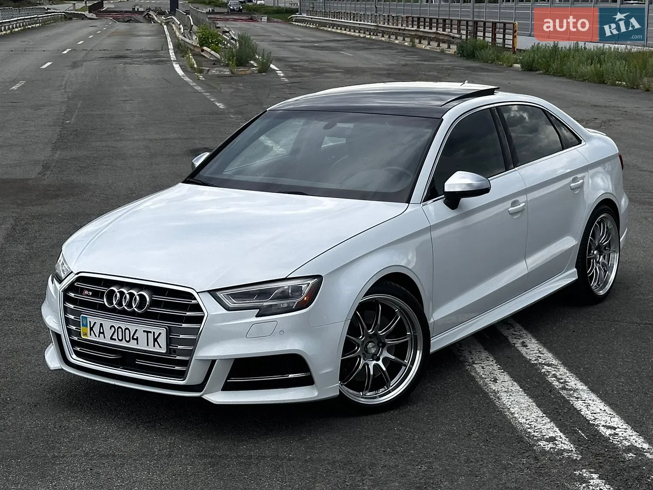 2017 Audi S3 - мініатюра 23