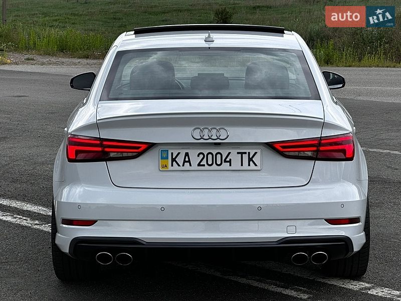 Седан Audi S3 2016 в Ирпене