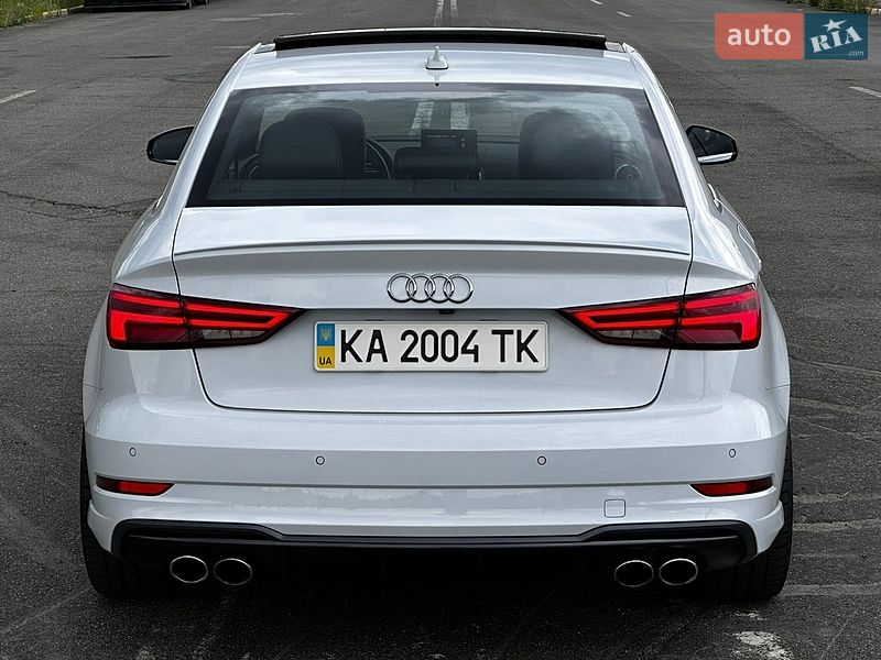 Седан Audi S3 2016 в Ирпене