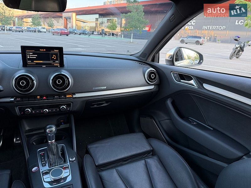 Седан Audi S3 2015 в Києві