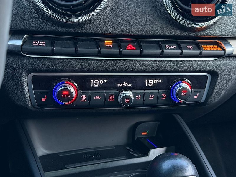 Седан Audi S3 2015 в Києві