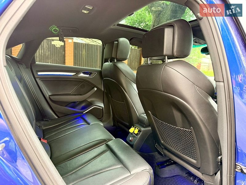 Седан Audi S3 2014 в Киеве