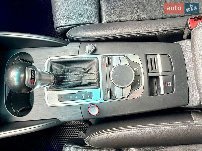 Седан Audi S3 2014 в Киеве