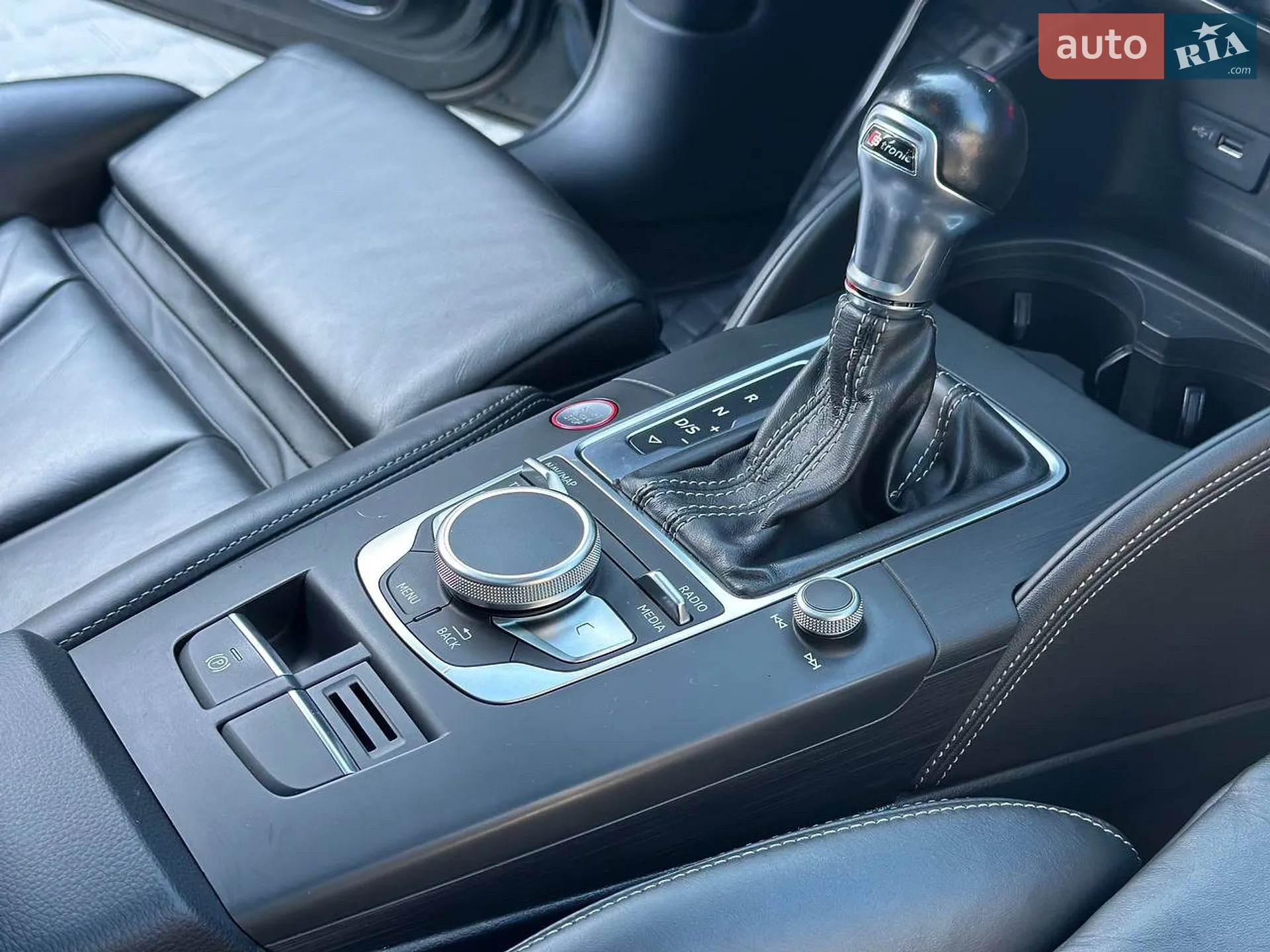 2016 Audi S3 - мініатюра 36