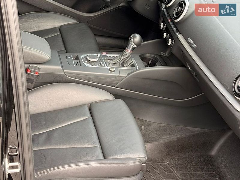 Седан Audi S3 2016 в Луцьку фото 49 Седан Audi S3 2016 в Луцьку