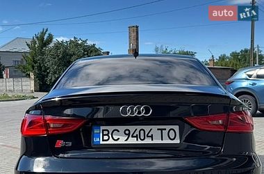 Седан Audi S3 2015 в Шептицькому