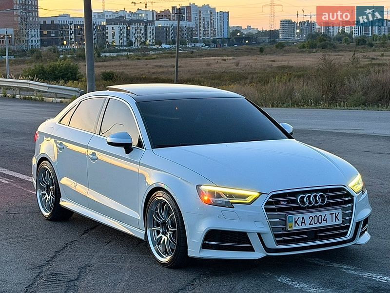 Седан Audi S3 2016 в Ирпене