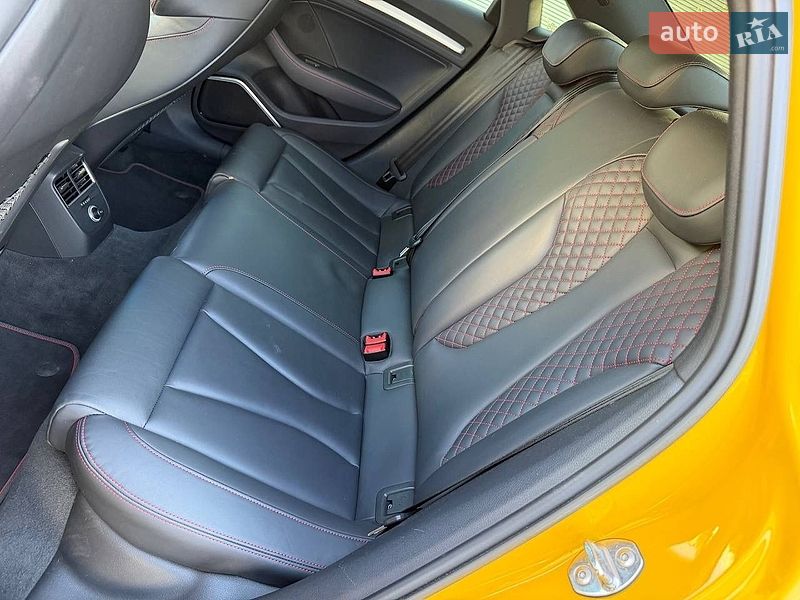 Седан Audi S3 2017 в Киеве