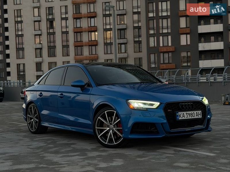 Седан Audi S3 2017 в Киеве
