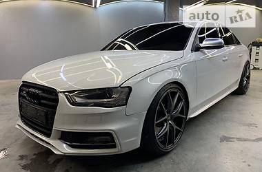 Седан Audi S4 2013 в 
