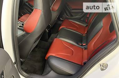 Седан Audi S4 2013 в 