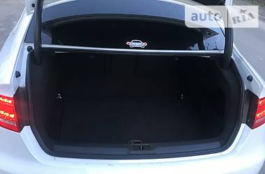 Седан Audi S4 2011 в 
