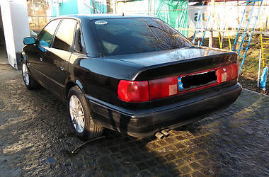 Седан Audi S4 1993 в Киеве