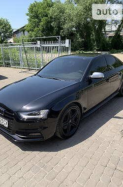 Седан Audi S4 2013 в Ивано-Франковске