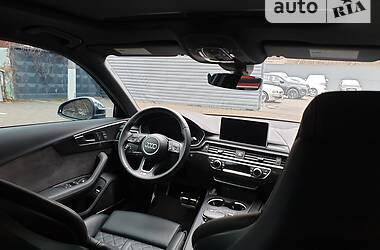 Седан Audi S4 2019 в Киеве