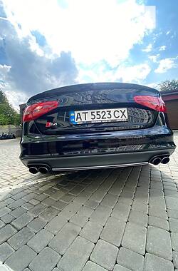 Седан Audi S4 2013 в Івано-Франківську