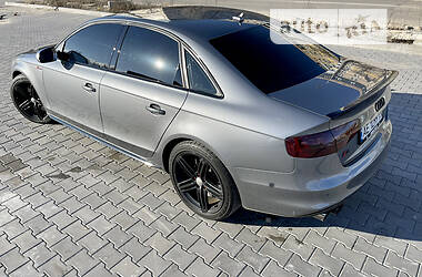 Седан Audi S4 2013 в Кам'янському