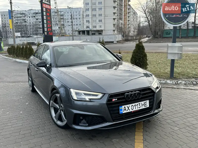 Audi S4