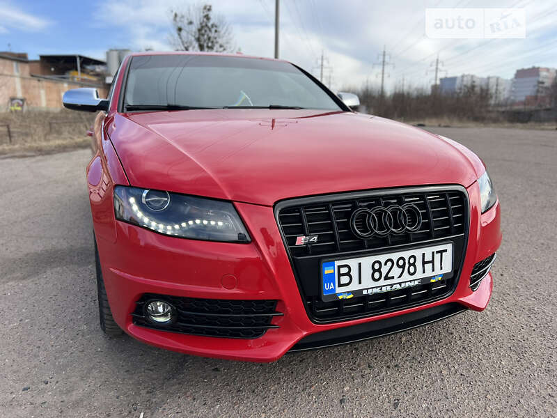 Седан Audi S4 2010 в Полтаве