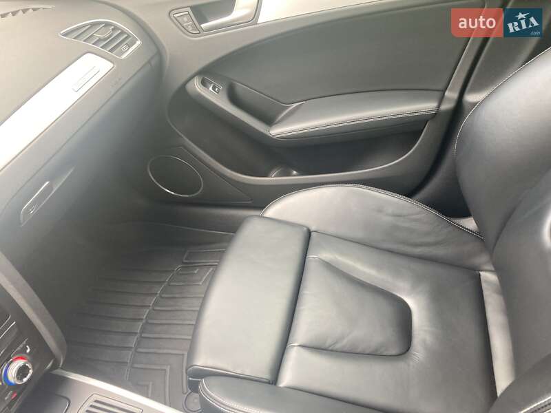 Седан Audi S4 2015 в Киеве