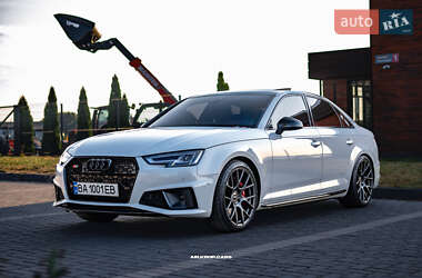 Седан Audi S4 2018 в Києві