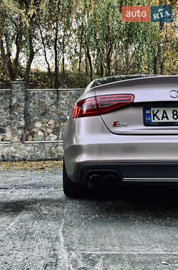 Седан Audi S4 2013 в Киеве