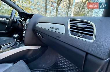 Седан Audi S4 2012 в 