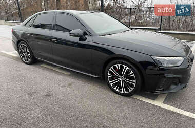 Седан Audi S4 2023 в 